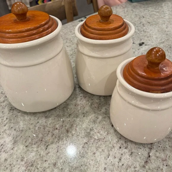 Vintage Floral Ceramic Canister Set with Wooden Lids pink flowers blue bows - Picture 5 of 10